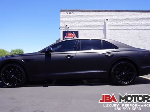 Used 2023 Bentley Flying Spur Plug-In Hybrid AWD/4WD image 11