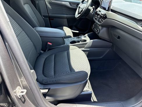 Used 2026 Ford Escape Active w/ Cold Weather Package FWD image 13