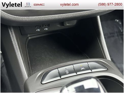 Used 2024 Buick Envista Preferred image 26