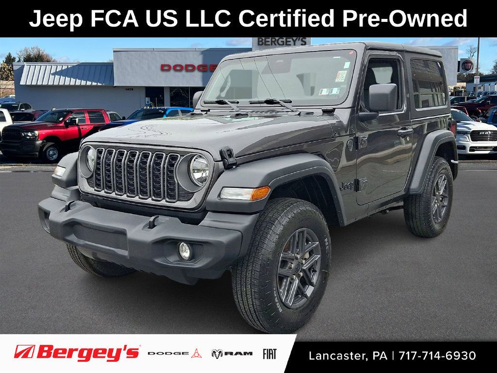 Used 2025 Jeep Wrangler Sport AWD/4WD image 1