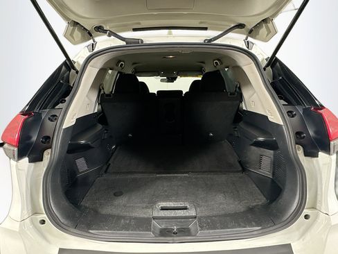 Used 2020 Nissan Rogue S image 26