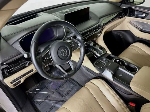 Used 2022 Acura MDX SH-AWD w/ Advance Package image 2
