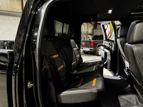 Used 2020 GMC Sierra 2500 AT4 w/ AT4 Premium Package image 23