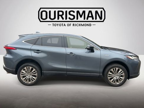 Certified 2021 Toyota Venza XLE w/ Softex Package image 3