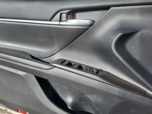 Used 2023 Toyota Camry LE image 19