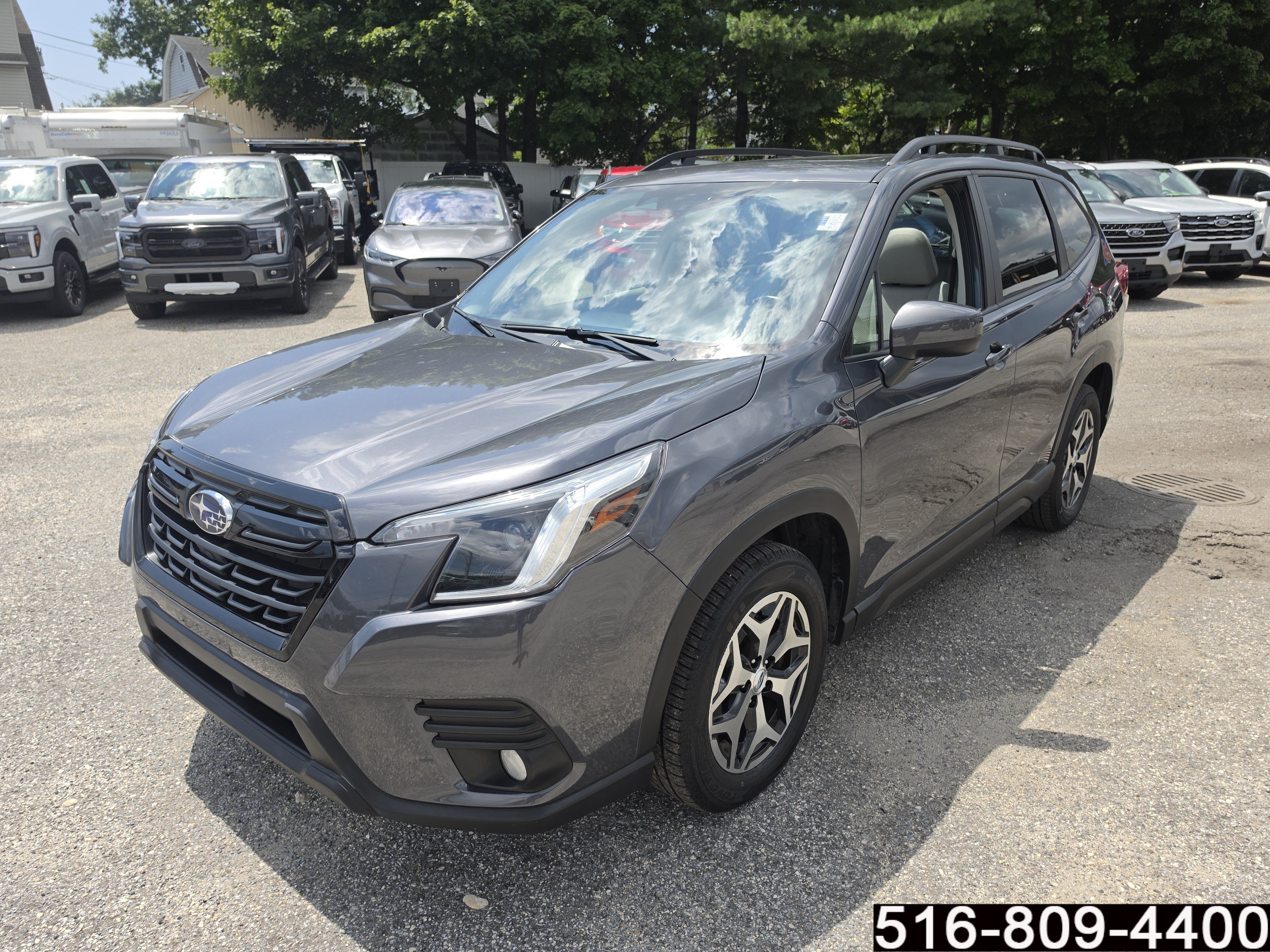 Used 2023 Subaru Forester Premium AWD/4WD image 10
