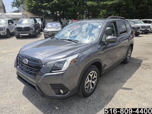Used 2023 Subaru Forester Premium AWD/4WD image 10