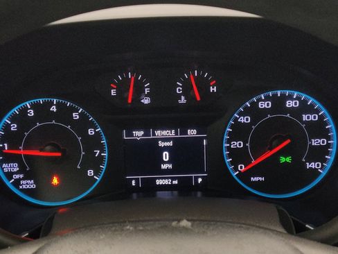 Used 2021 Chevrolet Equinox LS FWD image 23