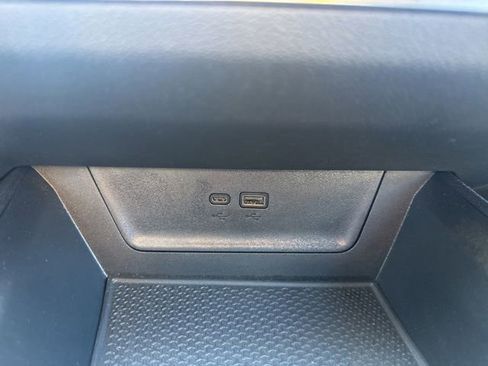 Used 2025 Chevrolet Equinox LT image 23