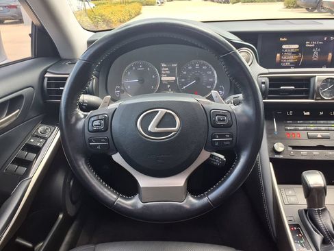 Used 2018 Lexus IS 300 w/ Premium Package RWD image 20