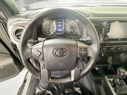 Used 2021 Toyota Tacoma TRD Pro AWD/4WD image 11