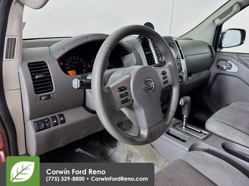 Used 2016 Nissan Frontier SV image 9