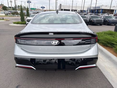 New 2026 Hyundai Sonata SEL FWD image 7