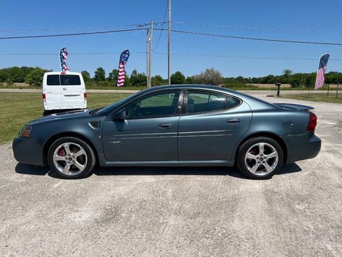 Used 2006 Pontiac Grand Prix GXP w/ Sun And Sound Package FWD image 5