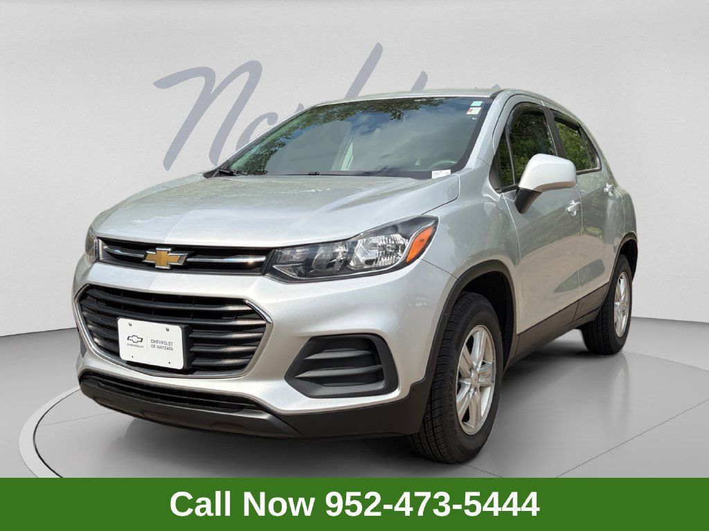 Used 2018 Chevrolet Trax LS AWD/4WD image 1