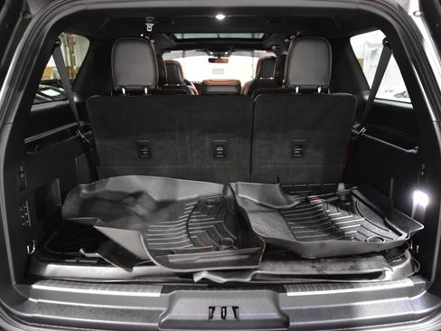Used 2018 Lincoln Navigator L Reserve w/ Technology Package AWD/4WD image 52