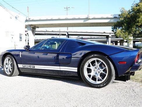 Used 2005 Ford GT image 4