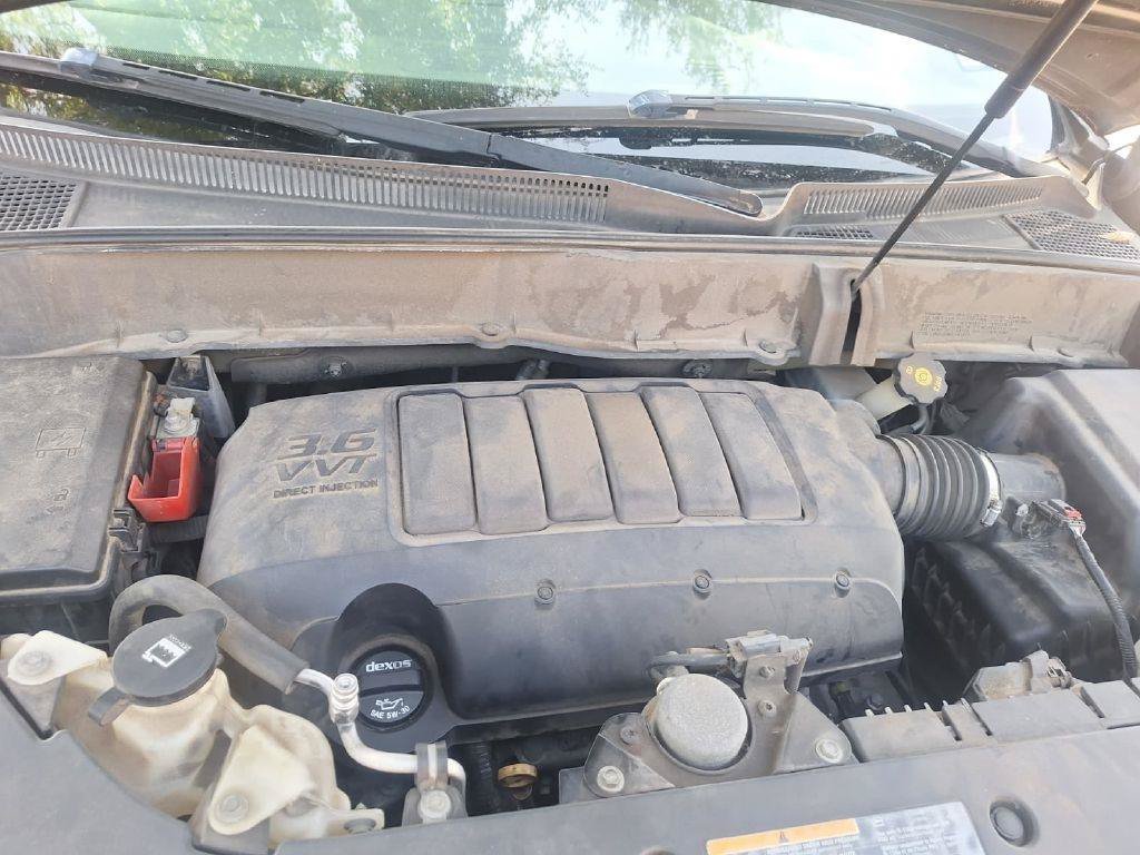 Used 2015 Chevrolet Traverse LT FWD image 2