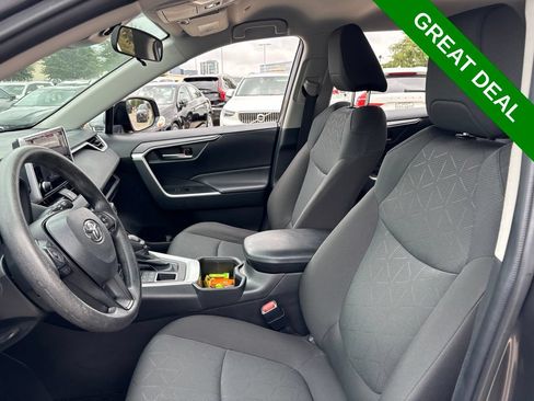 Used 2024 Toyota RAV4 XLE AWD/4WD image 16