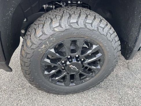 New 2026 Chevrolet Silverado 2500 LTZ w/ LTZ Plus Package AWD/4WD image 9