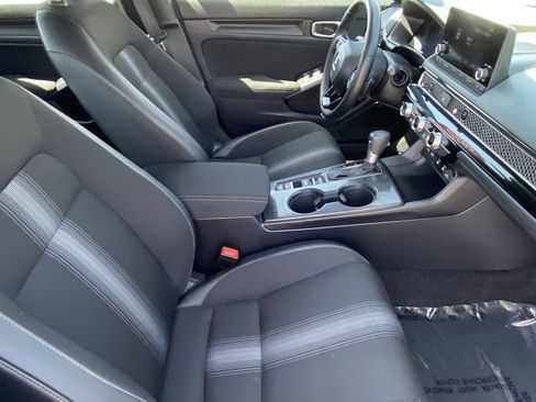 Used 2025 Honda Civic Sport image 16