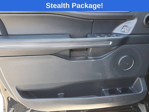Used 2023 Ford Expedition Limited AWD/4WD image 28