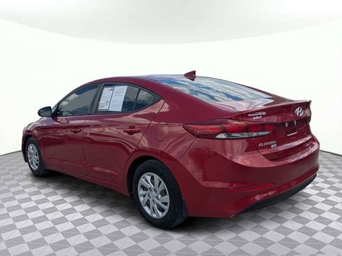 Used 2017 Hyundai Elantra SE FWD image 5