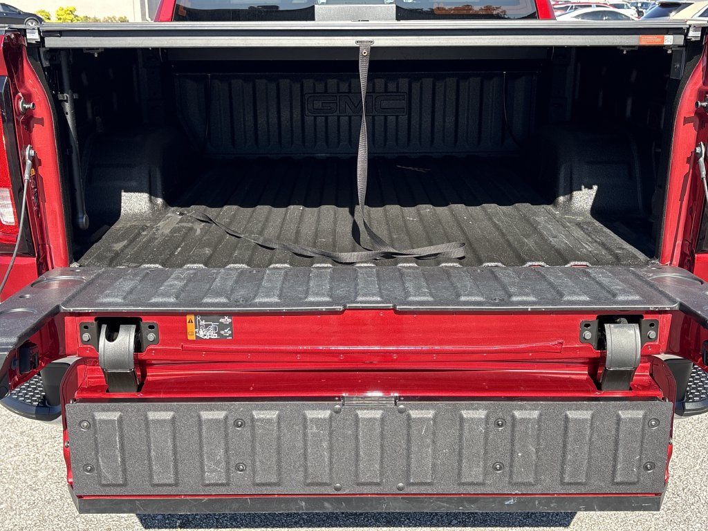 Used 2025 GMC Sierra 1500 SLT w/ SLT Premium Plus Package AWD/4WD image 31