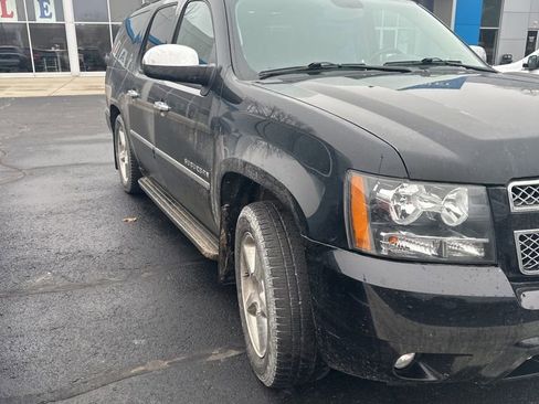 Used 2012 Chevrolet Suburban LTZ image 20