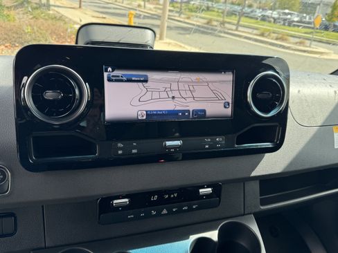 New 2026 Mercedes-Benz Sprinter 2500 image 32