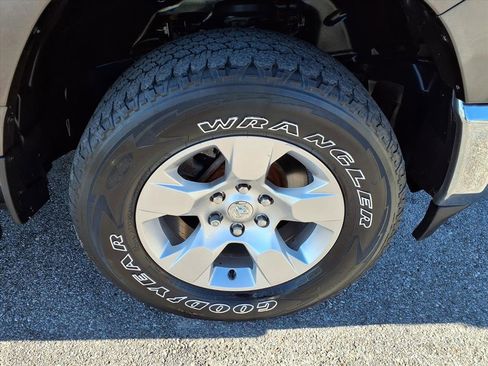 Used 2021 RAM 1500 Big Horn image 9