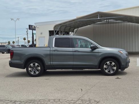 Used 2017 Honda Ridgeline RTL-T image 4