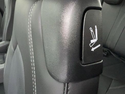 New 2026 Chrysler Pacifica Select image 41