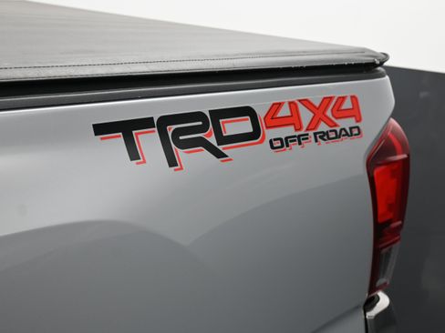 Used 2019 Toyota Tacoma TRD Off-Road AWD/4WD image 21