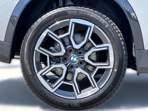 Used 2025 BMW X1 xDrive28i w/ Convenience Package image 11
