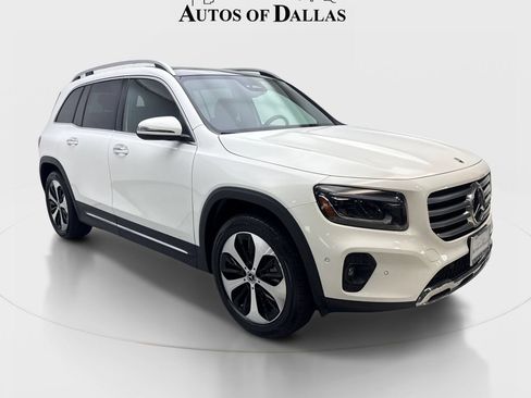 Used 2025 Mercedes-Benz GLB 250 4MATIC image 4