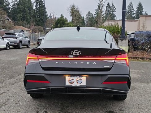 New 2026 Hyundai Elantra Blue image 6