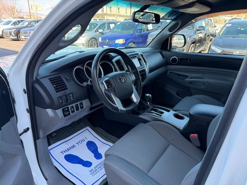 Used 2013 Toyota Tacoma 4x4 Double Cab image 10
