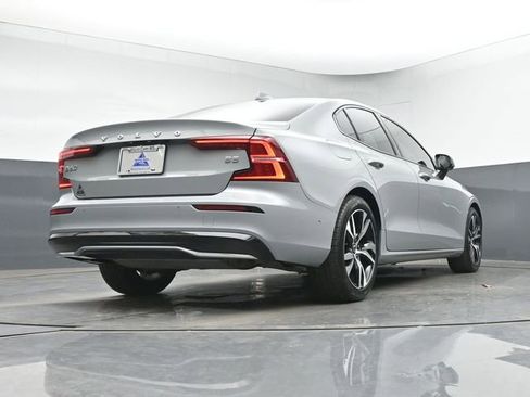 Used 2025 Volvo S60 B5 Plus FWD image 37