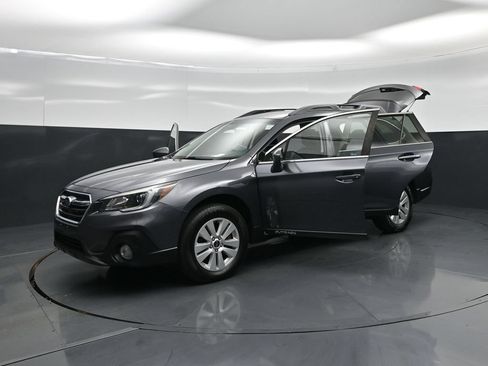 Used 2019 Subaru Outback 2.5i Premium AWD/4WD image 24