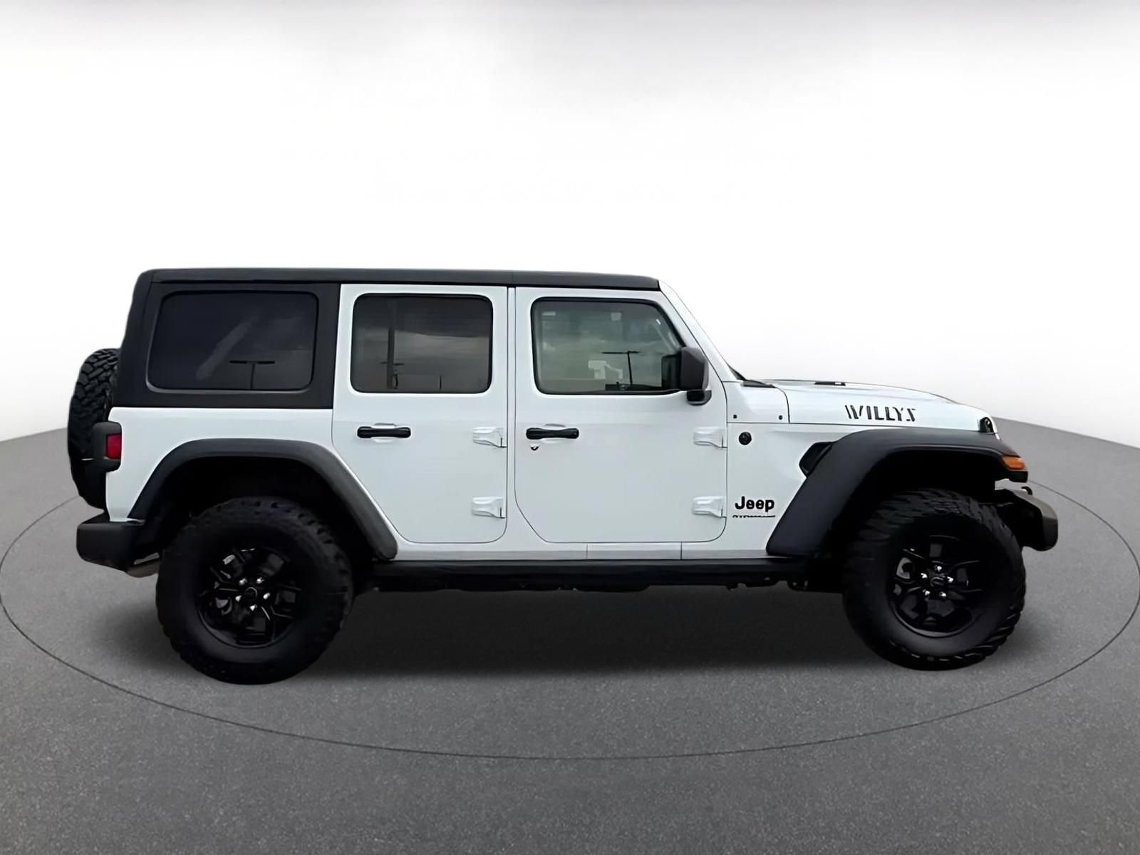Used 2025 Jeep Wrangler Unlimited Sport AWD/4WD image 7