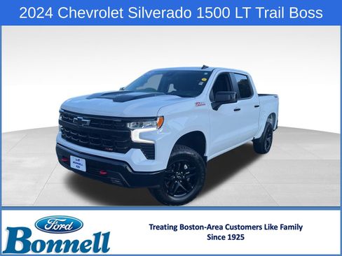 Used 2024 Chevrolet Silverado 1500 LT Trail Boss w/ Convenience Package II image 1
