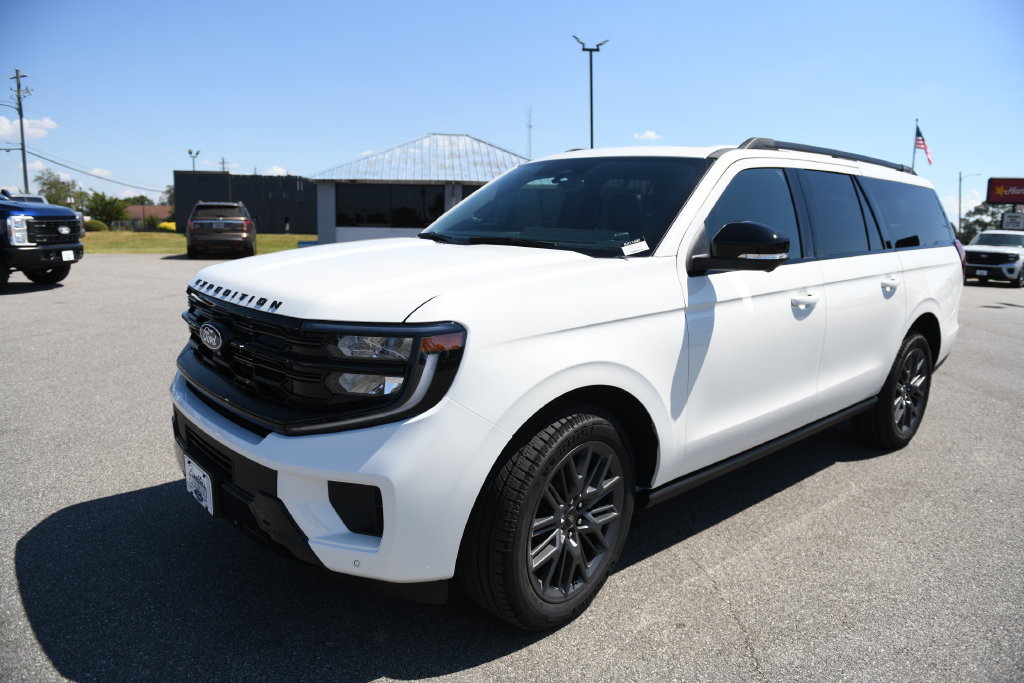 New 2027 Ford Expedition Max Platinum w/ Stealth Appearance Package RWD image 6