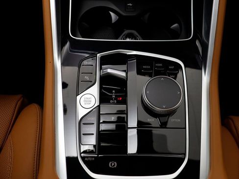 New 2026 BMW X6 xDrive40i w/ Climate Comfort Package image 12