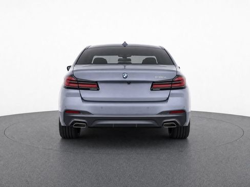 Used 2022 BMW 530e w/ Executive Package RWD image 4