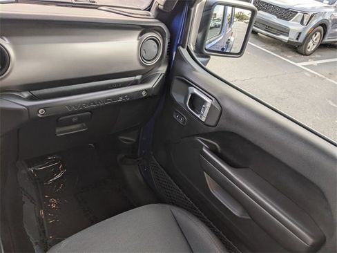 Used 2018 Jeep Wrangler Unlimited Sport S image 13