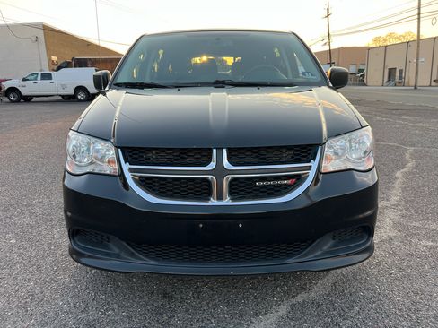 Used 2017 Dodge Grand Caravan SE w/ Power Window Group image 2