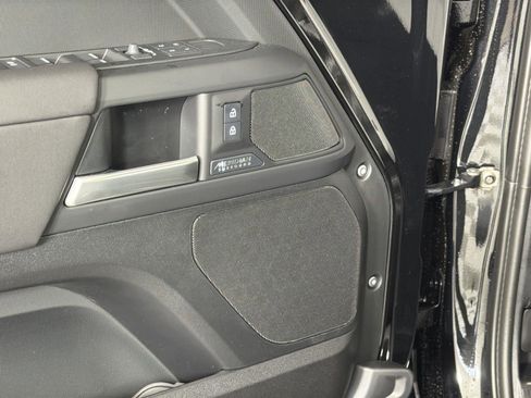 New 2026 Land Rover Defender 110 X-Dynamic SE image 22