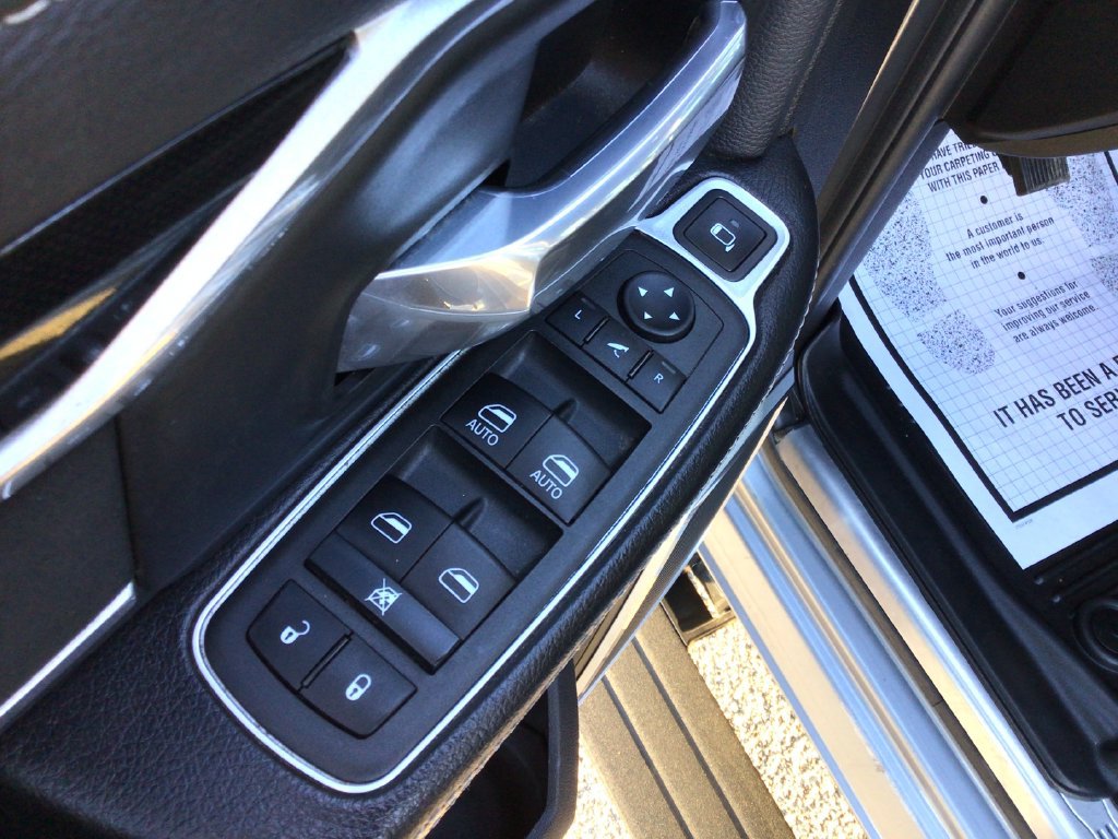 Used 2022 RAM 2500 Laramie AWD/4WD image 12