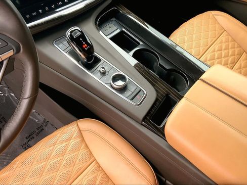 Used 2023 Cadillac Escalade ESV Premium Luxury AWD/4WD image 15